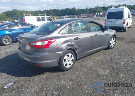 2013 Ford Focus S z USA, uszkodzony, nr VIN 1FADP3E23DL294688